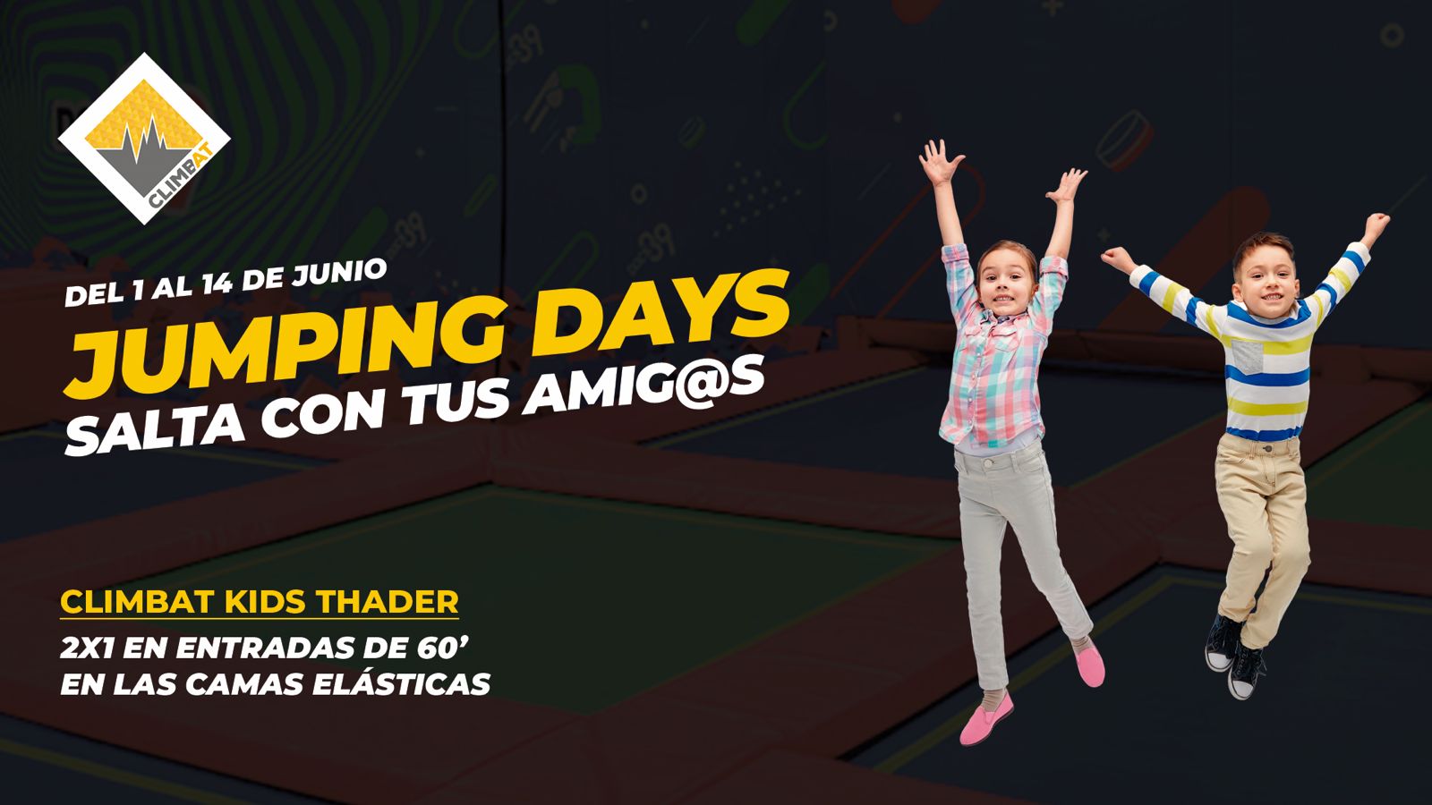 Niños saltando en camas elásticas durante la promoción Jumping Days en Climbat Kids Thader con oferta 2x1
